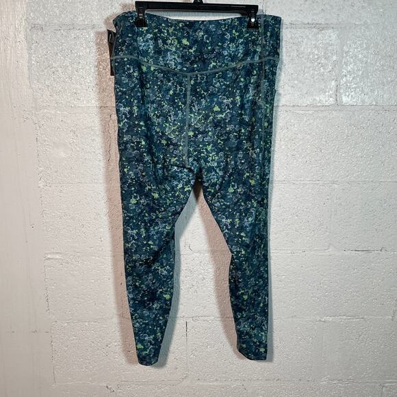 The North Face Plus Size High Rise 7/8 Leggings Beta Blue Lichen Print 2X - Picture 4 of 11